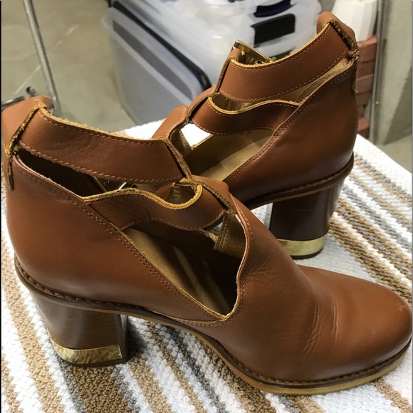 Shoes - Picture 1 of 2